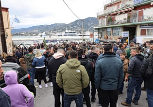 Λέσβος: Άνοιξαν το λιμάνι της Μυτιλήνης  οι κτηνοτρόφοι – Προσωρινή εκτόνωση ή ένδειξη αλλαγής στρατηγικής;