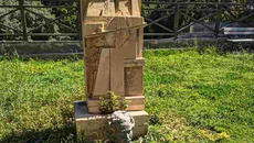 Ηράκλειο: Βανδαλισμός ή φυσική φθορά ο αποκεφαλισμός της προτομής του Νίκου Ξυλούρη; – Τι λέει η αντιδήμαρχος