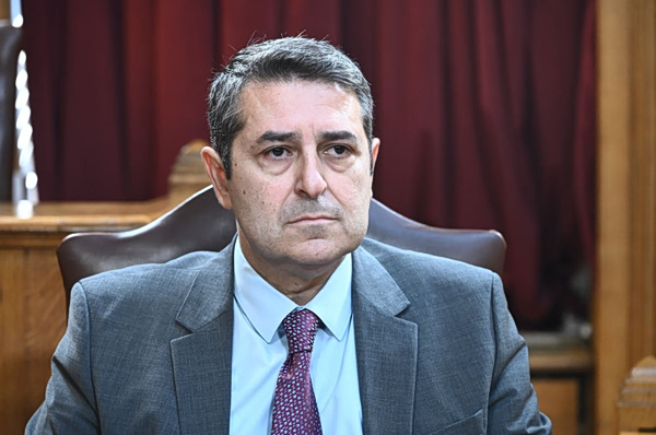 Γιώργος Μυλωνάκης: Διασωληνωμένος συνεχίζει να νοσηλεύεται στη ΜΕΘ του «Ευαγγελισμού»