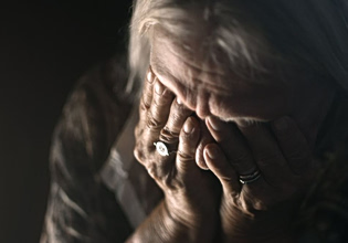 Χαλκίδα: Θύμα άγριου ξυλοδαρμού 70χρονη από την κόρη της και τον σύντροφό της