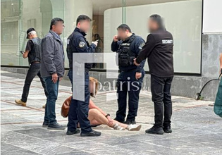 Ηράκλειο: Τραυματίστηκε τουρίστρια – Σκόνταψε σε σπασμένες πλάκες