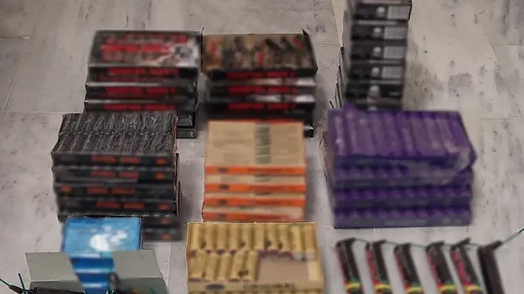 Παλαιά Φώκαια: Συνελήφθη 48χρονος ιδιοκτήτης καταστήματος – Κατασχέθηκαν 904 κροτίδες