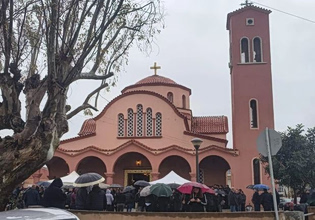 Κρήτη: Σε κλίμα οδύνης το τελευταίο «αντίο» στην 43χρονη Ελευθερία – Νέα στοιχεία για το φονικό