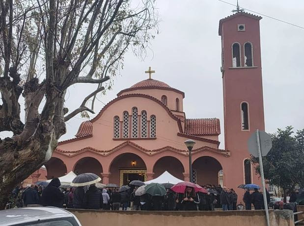 Κρήτη: Σε κλίμα οδύνης το τελευταίο «αντίο» στην 43χρονη Ελευθερία – Νέα στοιχεία για το φονικό