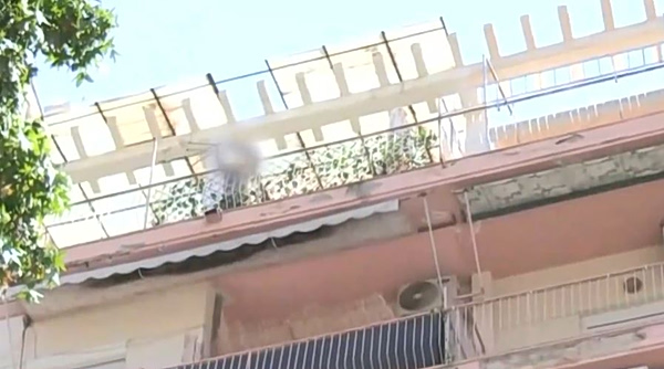 Θεσσαλονίκη: 5χρονος μόνος στο σπίτι πετούσε αντικείμενα από τον 6ο όροφο