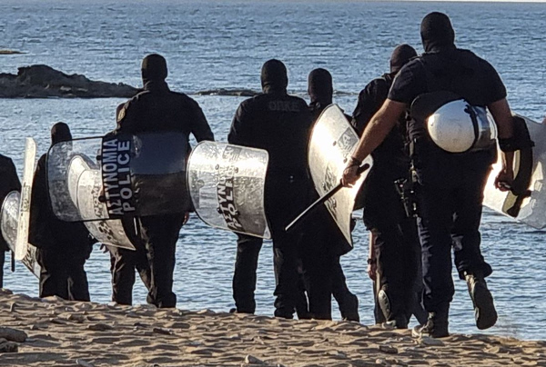 Γαύδος: Σκληραίνει η κόντρα Δήμου και κατοίκων για την κατεδάφιση των παραπηγμάτων