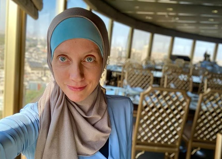 Ιράκ: Ελεύθερη η αμερικανίδα δημοσιογράφος Σέλι Κίτελσον