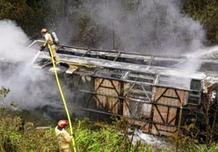 Ισημερινός: Τουλάχιστον 14 νεκροί σε τροχαίο με λεωφορείο – Στους 29 οι τραυματίες
