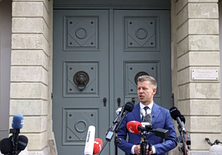 Ουγγαρία: Να ορκιστεί την ημέρα της συνεδρίασης της νέας Βουλής θέλει ο Μαγιάρ και ζητά τα «παγωμένα» κονδύλια από ΕΕ