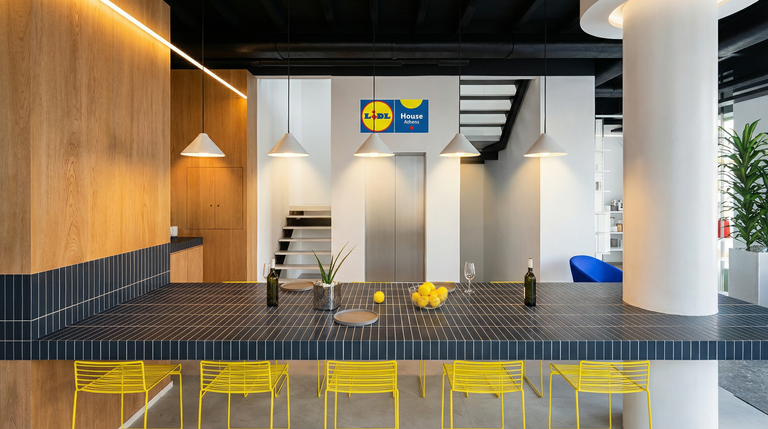 Lidl House Athens: Ένας κόμβος σύμπραξης που μετατρέπει το φαγητό από ατομική ανάγκη σε συλλογική εμπειρία