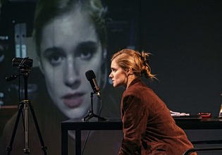 «Girls & Boys» με τη Νατάσα Εξηνταβελώνη: Για δεύτερη χρονιά στην Αθήνα