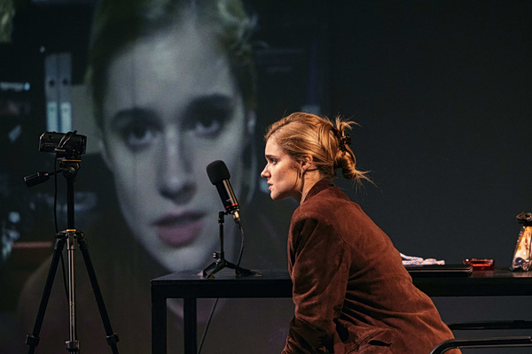 «Girls & Boys» με τη Νατάσα Εξηνταβελώνη: Για δεύτερη χρονιά στην Αθήνα