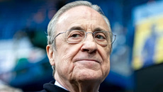 Στα αποδυτήρια της Ρεάλ ο Φλορεντίνο Πέρεθ: «Ένας χρόνος χωρίς τίτλους είναι αποτυχία, δύο είναι… ανυπόφοροι»