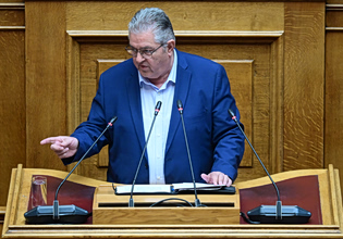 Κουτσούμπας: Ο Μητσοτάκης θέλει να κάνει το «βαθύ» κράτος ακόμα πιο «βαθύ», εργαλειοποιώντας τα ίδια του τα σκάνδαλα