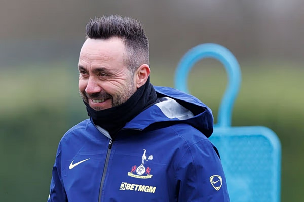 Ντε Τζέρμπι: «Θέλω να δω ξανά την Τότεναμ που έβλεπα όταν είχε τον Ποστέκογλου»