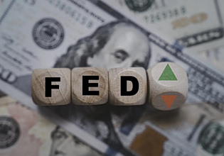 Εταιρείες στις ΗΠΑ περιορίζουν τις προσλήψεις λόγω της Τεχνητής Νοημοσύνης