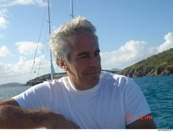 Αποκάλυψη Έπσταϊν: Πλαστικές, πλαστά έγγραφα και σχέδιο διαφυγής