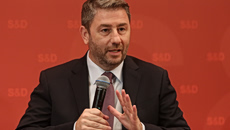 Ανδρουλάκης: Ο Μητσοτάκης με τον ανιψιό του δημιούργησαν μία συμμορία στο Μαξίμου για να επηρεάζουν τη Δικαιοσύνη