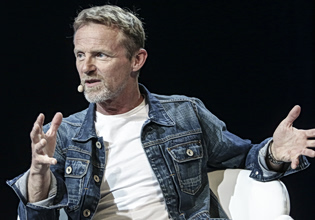 Σεξ σε εξωτερικούς χώρους, αναρρίχηση και Τότεναμ: Η συναγή για τον τέλειο Γιου Νέσμπε