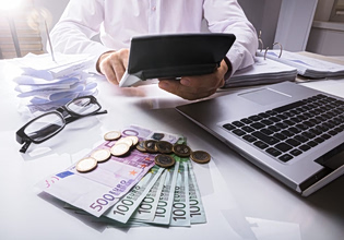 Φοροδιαφυγή: Τα επαγγέλματα που βρίσκονται στο στόχαστρο