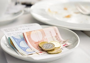 Φορολογικές δηλώσεις: Πώς θα δηλωθούν τα φιλοδωρήματα