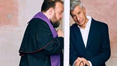 Ο Μαουρίτσιο Κατελάν άνοιξε τηλεφωνική γραμμή για εξομολογήσεις των αμαρτιών μας