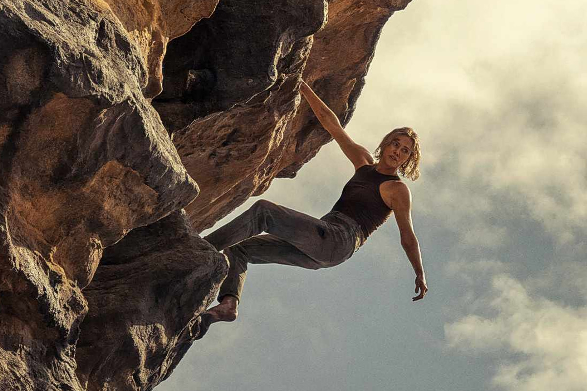 Σαρλίζ Θερόν – Κάνει αναρρίχηση σε τοίχο της Νέας Υόρκης και κόβει την ανάσα