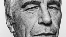 «Έστειλε κάποιον με μαύρα γάντια να με εκφοβίσει» – Ο φωτογράφος που ζούμαρε στο «τέρας»