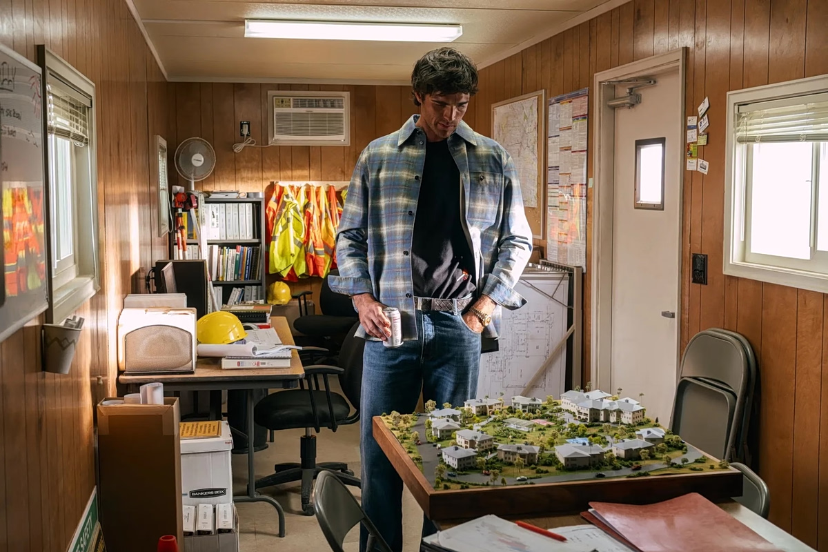 «Ανεπίσημο χωρίς να είναι ατημέλητο» – Tο φανελένιο πουκάμισο κάνει επανεμφάνιση