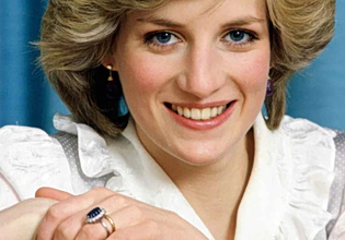 Το μπλε δαχτυλίδι αρραβώνων της πριγκίπισσας Νταϊάνας έσπασε μια παράδοση πολλών γενεών