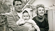 Η κόρη του Ρίτσαρντ Μπάρτον, το διαζύγιο των γονιών της και η σχέση της με την Ελίζαμπεθ Τέιλορ