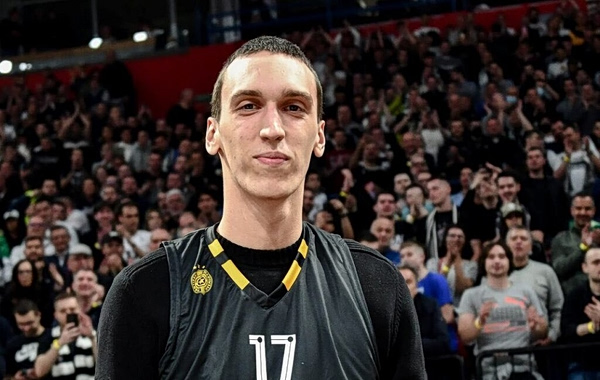 «Ο Ποκουσέφσκι κινεί τις διαδικασίες για να πάρει ελληνικό διαβατήριο»