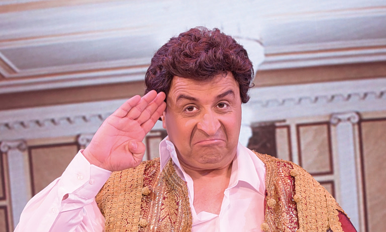 Markos by Night: Ο Μάρκος Σεφερλής επιστρέφει με το Greece the Musicult