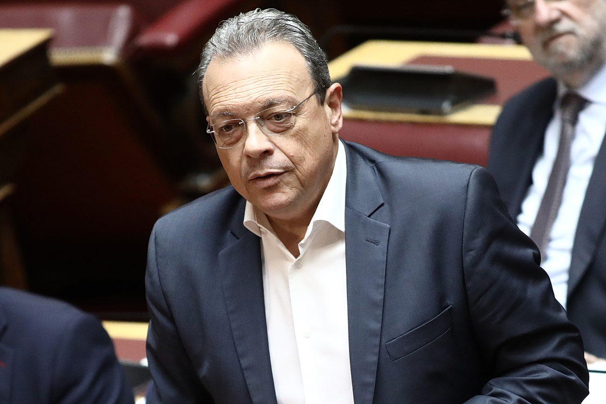 Φάμελλος: Πυρά σε Μητσοτάκη για Λαζαρίδη – «Σταθερότητα για τους απατεώνες, κατάντια για την Ελλάδα»