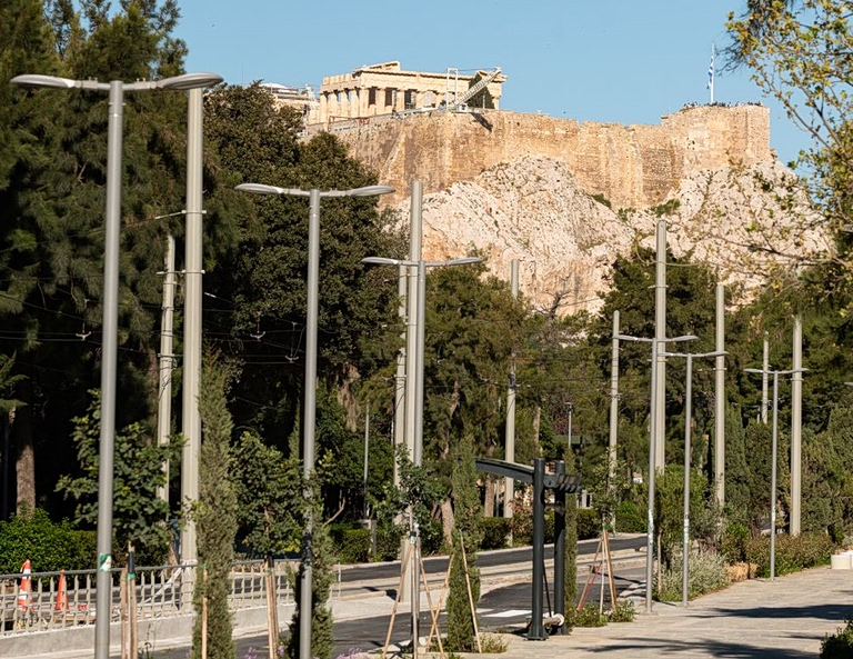 Κόντρα Μενδώνη – Δούκα για τη Βασιλίσσης Σοφίας: «Πολέμησε το έργο ο δήμαρχος», «η υπουργός έχει επιλεκτική μνήμη»