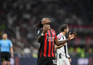 Μίλαν – Γιουβέντους 0-0: «Ροσονέρι» και «Γηραιά Κυρία» δούλεψαν για την Ίντερ