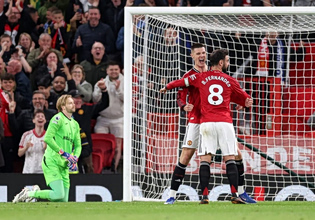 Μάντσεστερ Γιουνάιτεντ – Μπρέντφορντ 2-1: «Αγκάλιασαν» την έξοδο στο Champions League οι «κόκκινοι διάβολοι»