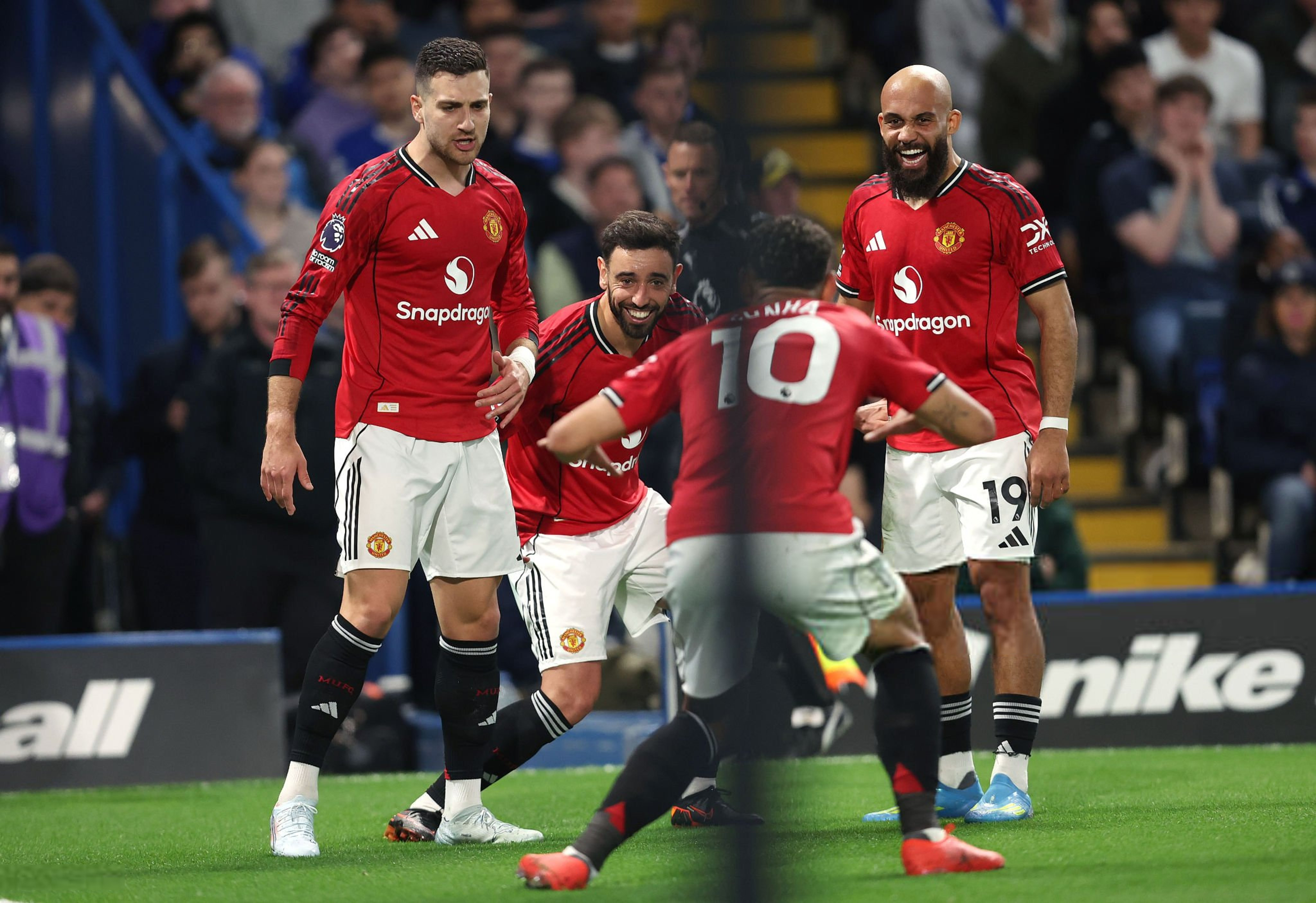 Τσέλσι – Μάντσεστερ Γιουνάιτεντ 0-1: Έφυγε με το διπλό και κουνάει… σεντόνι