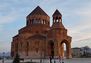 Το Αζερμπαϊτζάν κατηγορείται ότι κατέστρεψε αρμένικη εκκλησία στο Αρτσάχ