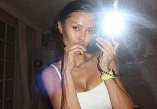 Influencer ταράζει το Κρεμλίνο: Το βίντεο-έκκληση στον Πούτιν που έγινε viral