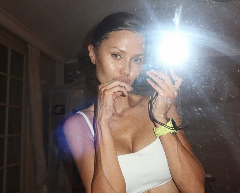 Influencer ταράζει το Κρεμλίνο: Το βίντεο-έκκληση στον Πούτιν που έγινε viral