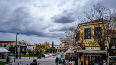 Καιρός: Αίθριος το Σάββατο με κατά τόπους νεφώσεις – Πού θα σημειωθούν βροχές και καταιγίδες