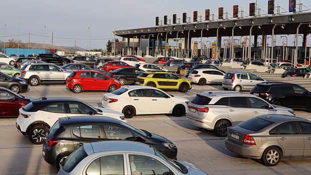 Επιστρέφουν οι εκδρομείς του Πάσχα – Πού υπάρχουν προβλήματα