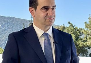 ΟΤ Delphi Economic Forum XI – Κατρίνης: Δεν πρόκειται ποτέ να συνεργαστούμε με τη ΝΔ