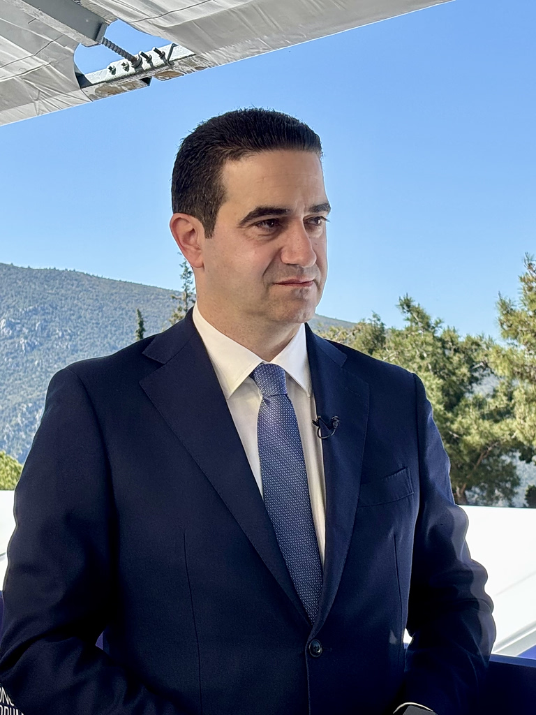 ΟΤ Delphi Economic Forum XI – Κατρίνης: Δεν πρόκειται ποτέ να συνεργαστούμε με τη ΝΔ