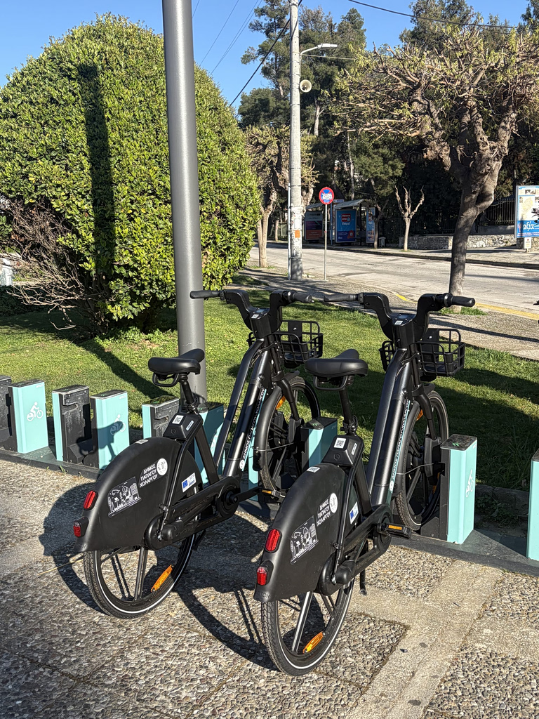 Σε δύο ρόδες η πόλη: Ο Δήμος Παπάγου-Χολαργού επενδύει στη μικροκινητικότητα