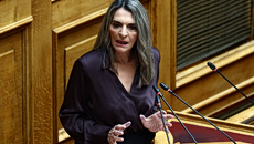 Πέρκα: Απαξίωση του Συντάγματος, θεσμική εκτροπή και ευτελισμός