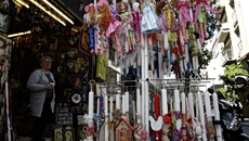 Ανοιχτά τα καταστήματα την Κυριακή – Το πασχαλινό τραπέζι και η «αγορά δύο ταχυτήτων»