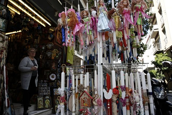 Ανοιχτά τα καταστήματα την Κυριακή – Το πασχαλινό τραπέζι και η «αγορά δύο ταχυτήτων»