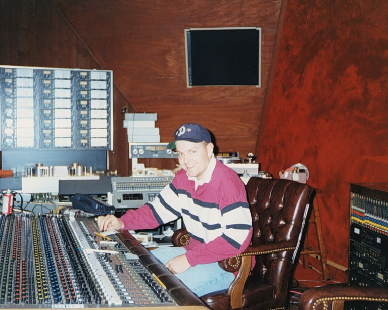 Twin Peaks, Kraftwerk και αέναη κίνηση: Ο DJ Shadow για όλες τις στιγμές τις καριέρας του